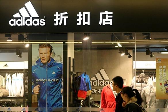 阿迪达斯中国销售额暴跌!分析师:它很难夺回中国市场了