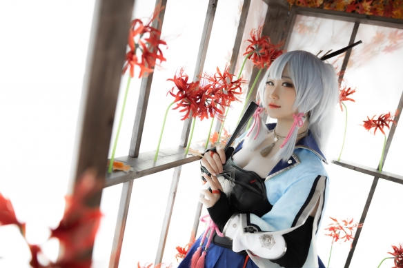 《原神》“神里绫华”美女COS图赏：肤白貌美的白鹭公主