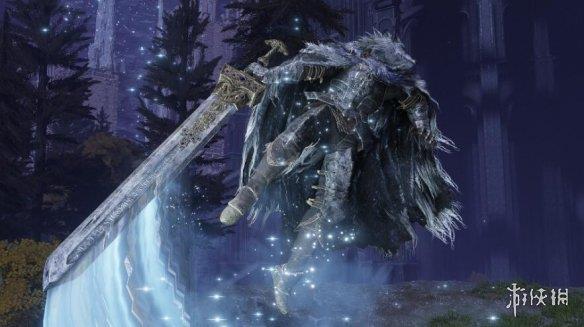 《艾尔登法环》干净的皇室巨剑MOD