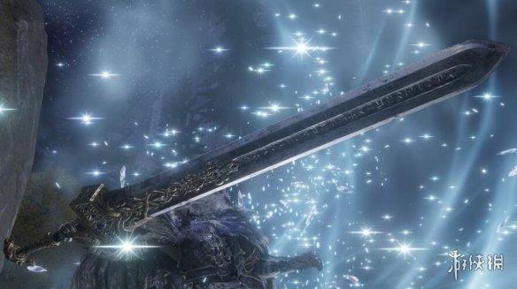 《艾尔登法环》干净的皇室巨剑MOD