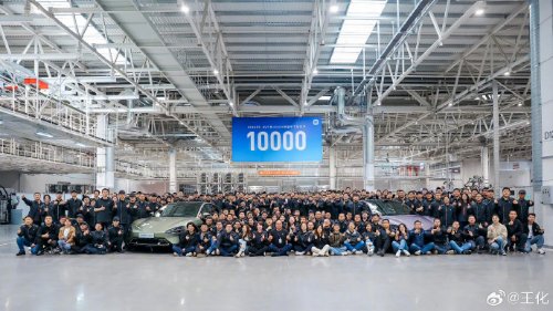 发布后32天！雷军:小米量产的第1万辆整车正式下线