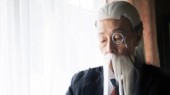 太优雅了！80岁爷爷和孙女COS《间谍过家家》阿尼亚和亨利超还原