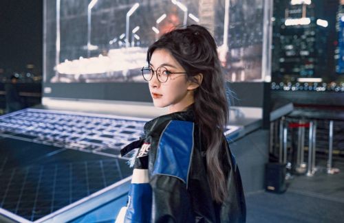 薛之谦现场夸长得漂亮的女生 竟是《美女，应接不暇》的女主！