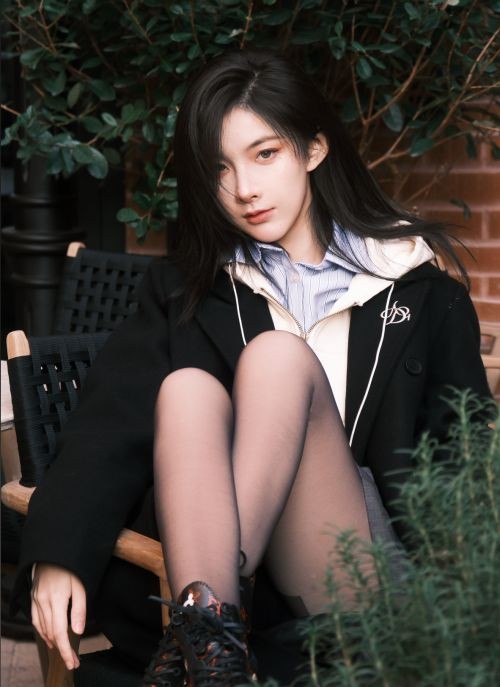 薛之谦现场夸长得漂亮的女生 竟是《美女，应接不暇》的女主！