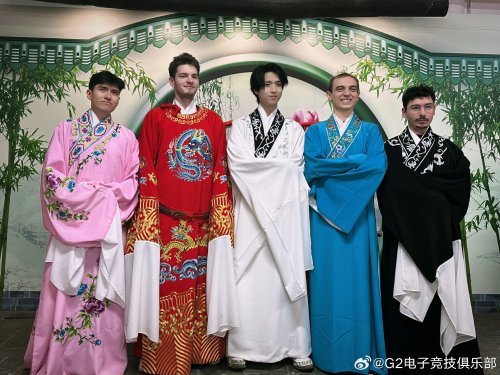 来比赛还是来旅游？G2俱乐部花哨体验成都文化