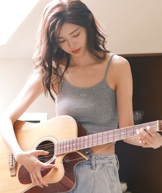 职场情感题材崛起 5月15日steam上架《美女，应接不暇》引领互动剧新趋势