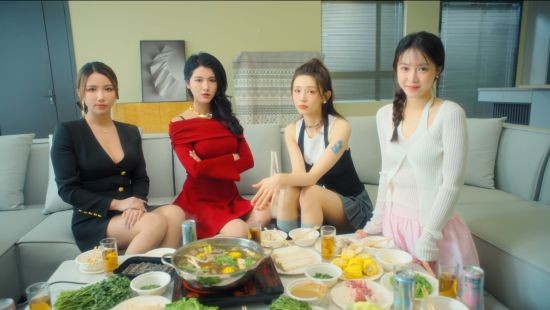 职场情感题材崛起 5月15日steam上架《美女，应接不暇》引领互动剧新趋势