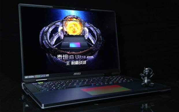 128GB内存 270W极限性能释放 微星泰坦18 Ultra 2024游戏笔记本评测