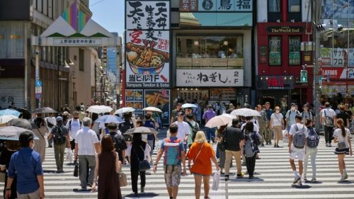 日元狂贬下的日本:外国游客暴增 大白菜牛肉面都涨价