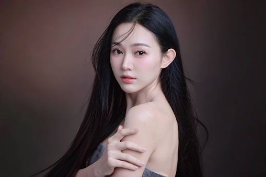 《美女，应接不暇》：5月15日Steam上架 开启你的AI恋爱陪伴之旅