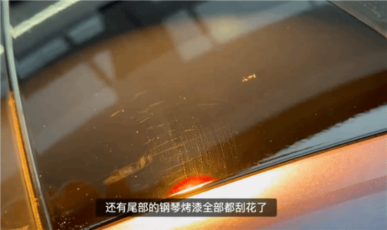 大V用自动洗车机给小米SU7洗车 为省50倒亏5000块