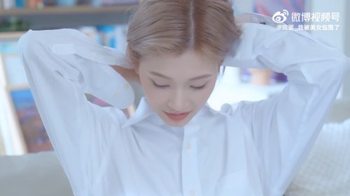 《完蛋！我被美女包围了》主题曲MV更新：甜甜的恋爱你可以么？