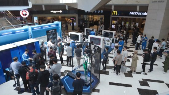 PS韩国晒《剑星》首尔展会现场！Coser 手办大饱眼福