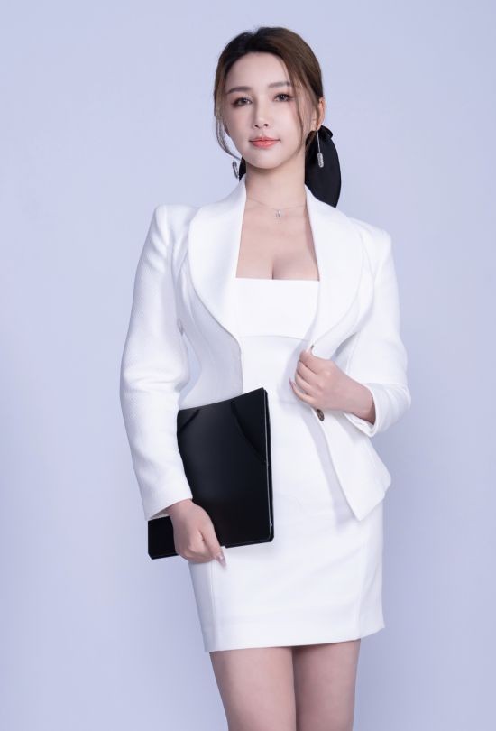 《美女，应接不暇》制作人谈游戏的创意与突破