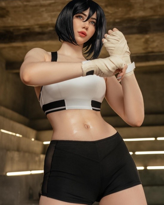 COSPLAY图赏：俄妹COS《辐射》系列女角色 蓝色紧身衣难掩好身材