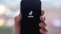 TikTok将识别标注第三方AI生成的内容 与Adobe合作