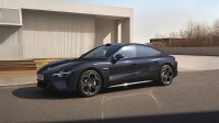 大V用自动洗车机给小米SU7洗车 为省50倒亏5000块