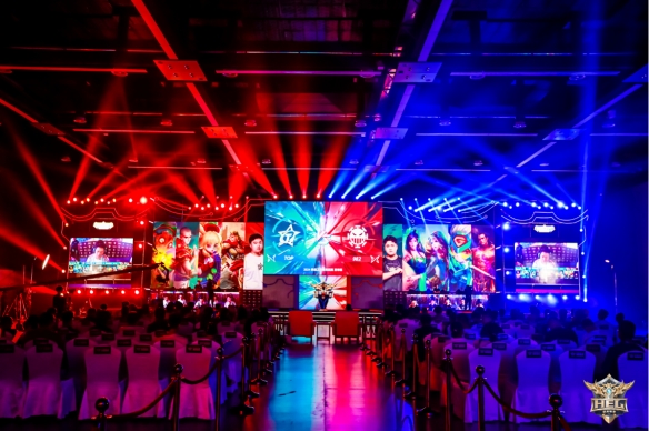 荣耀登峰，《英魂之刃》双端赛事福州线下圆满封王！